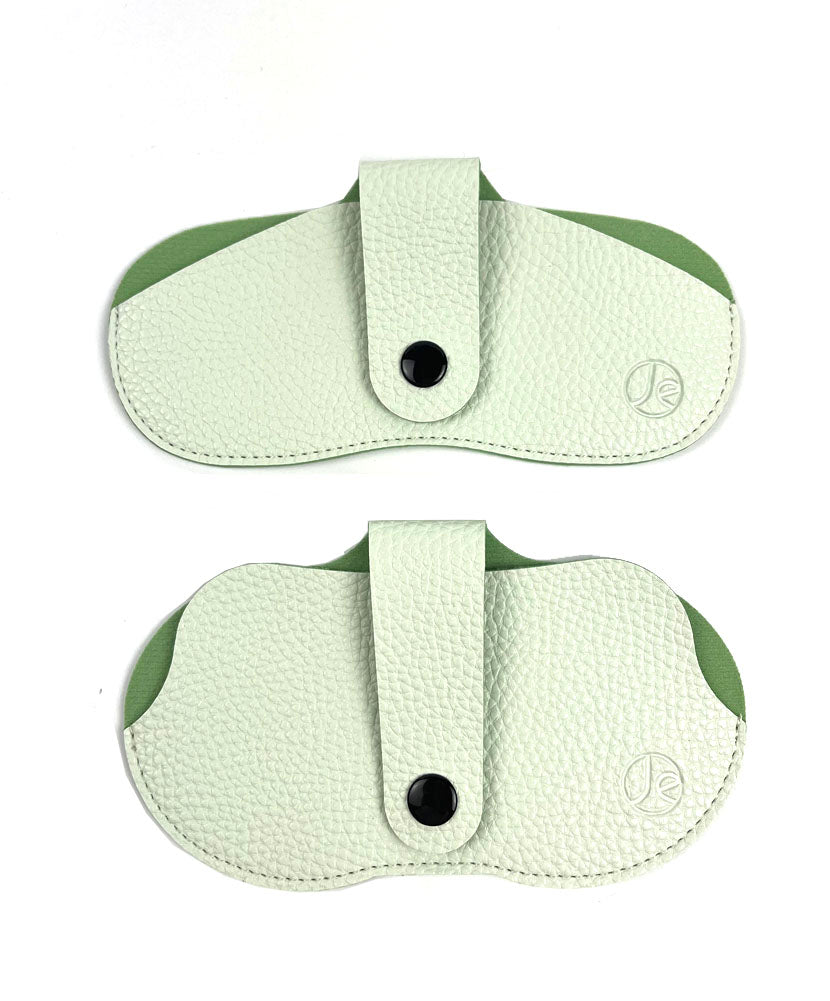 PU: White (Medium and Large Size)